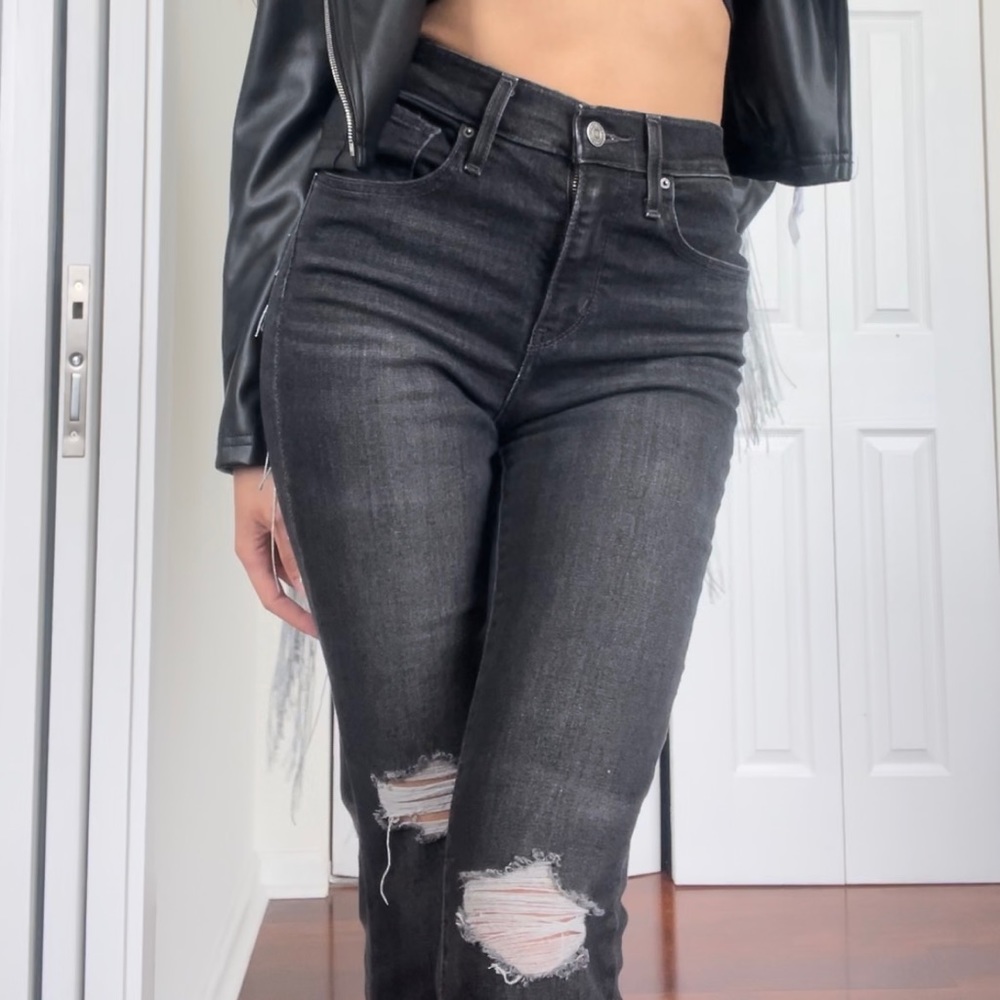 Levi's Sculpt High Rise Jeans - Picture 15 of 15